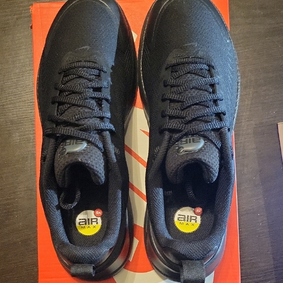 SOLD SOLD SOLD - Picture 6 of 10